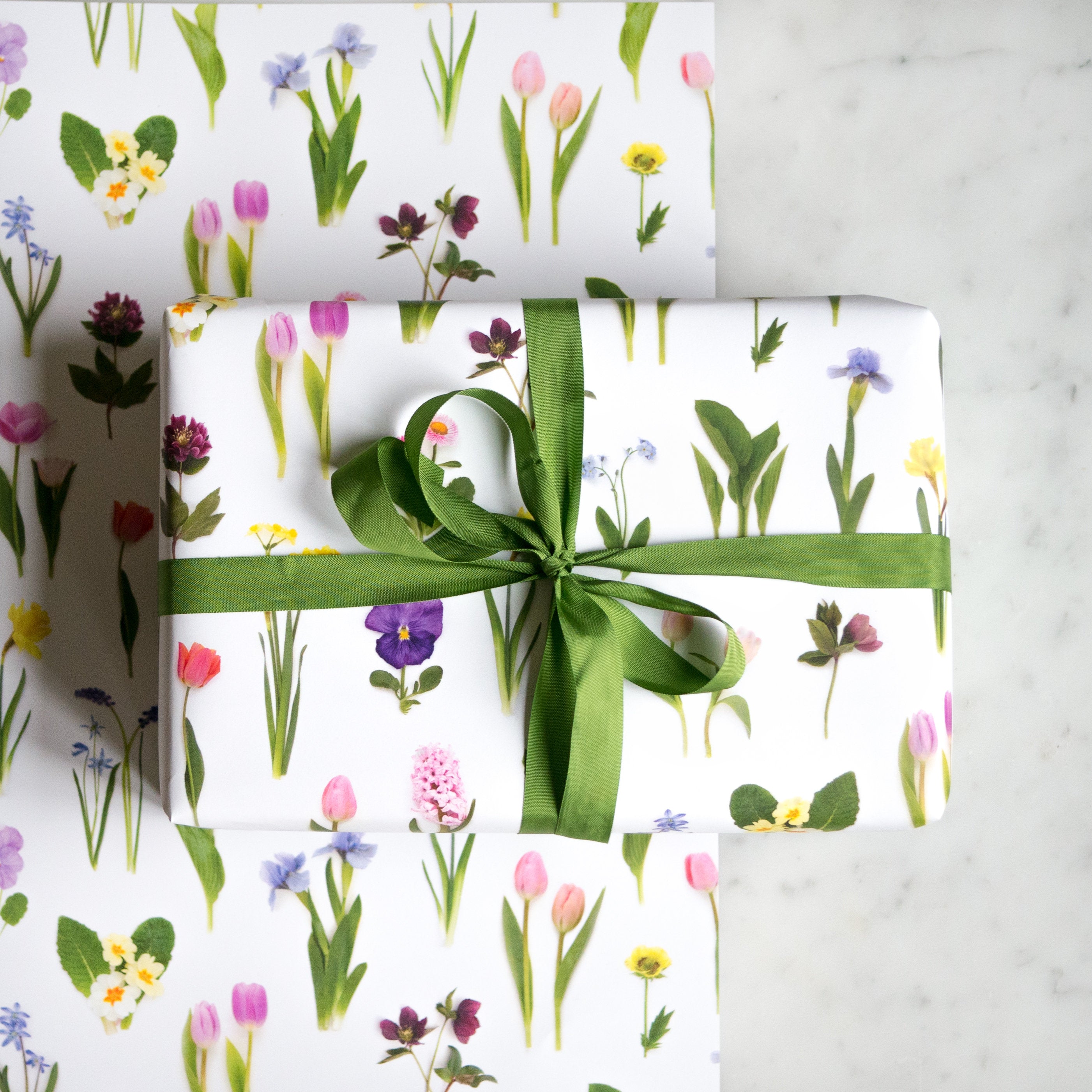 Green Series Bouquet Gift Wrapping Paper for Spring